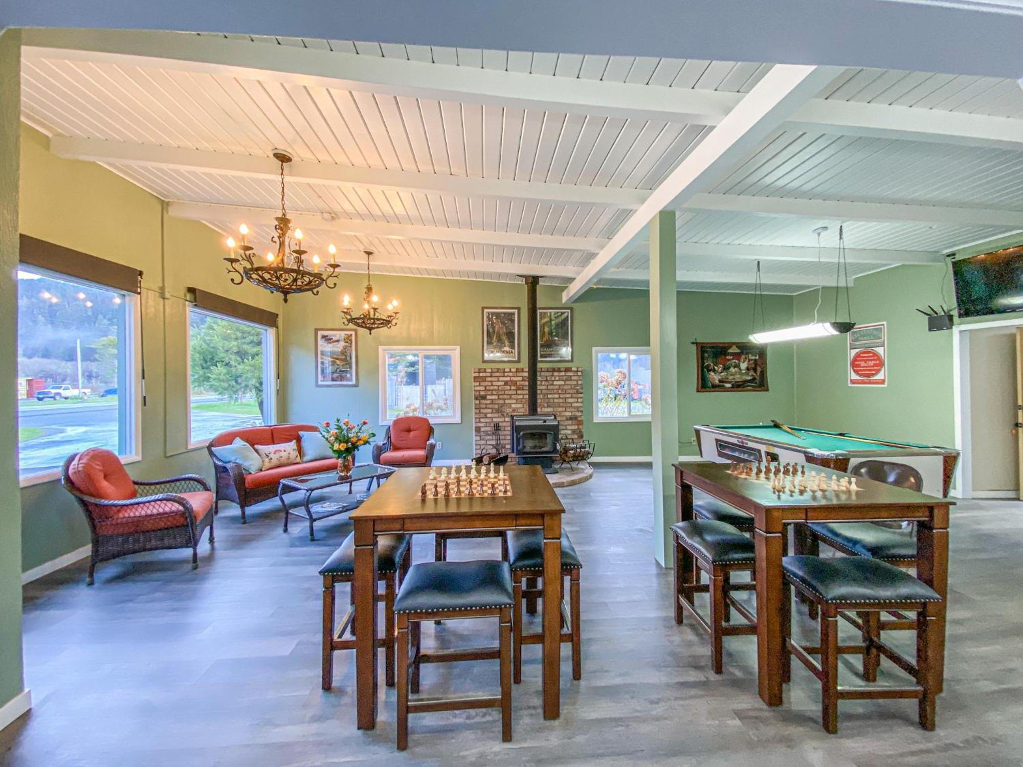 Riverview Cozy Home By The River Klamath Exterior foto