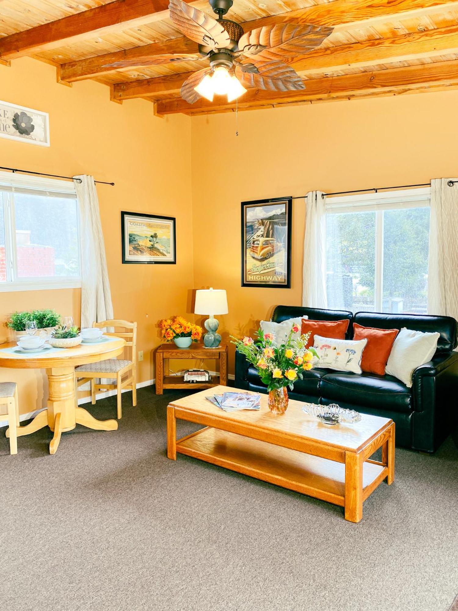 Riverview Cozy Home By The River Klamath Exterior foto